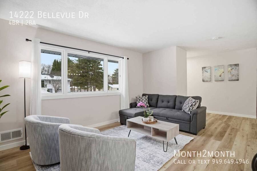 14222 Bellevue Dr - Photo 3 of 50