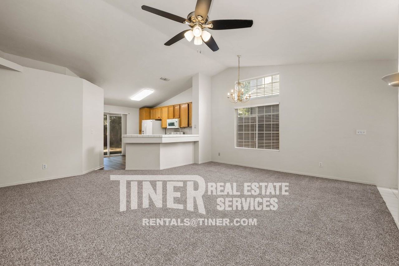 4771 Morgan Oak Ct - Photo 3 of 33