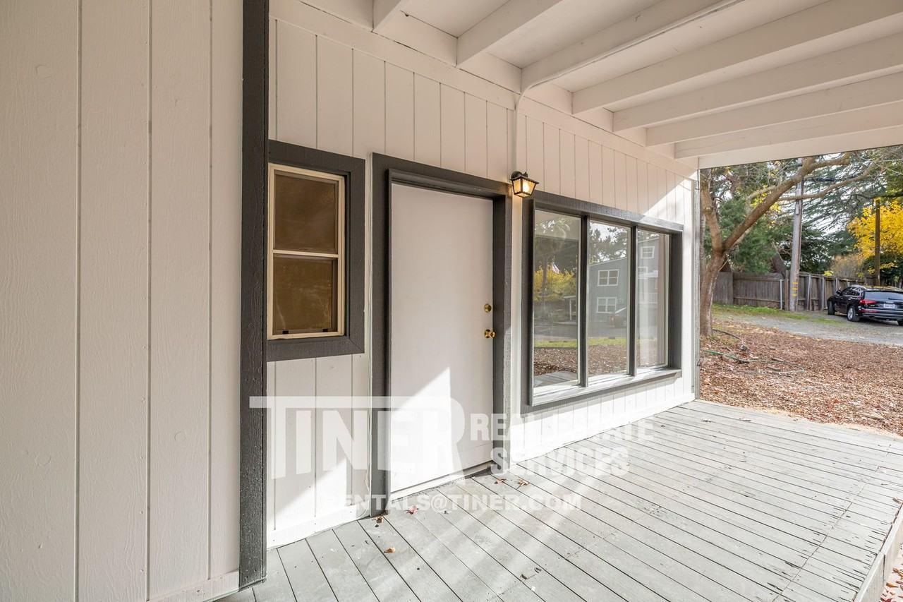 4910 Gastman Way #B - Photo 6 of 22