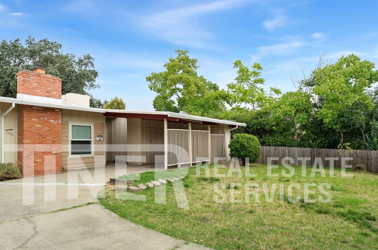 1630 Cindy Cir - Photo 2 of 14