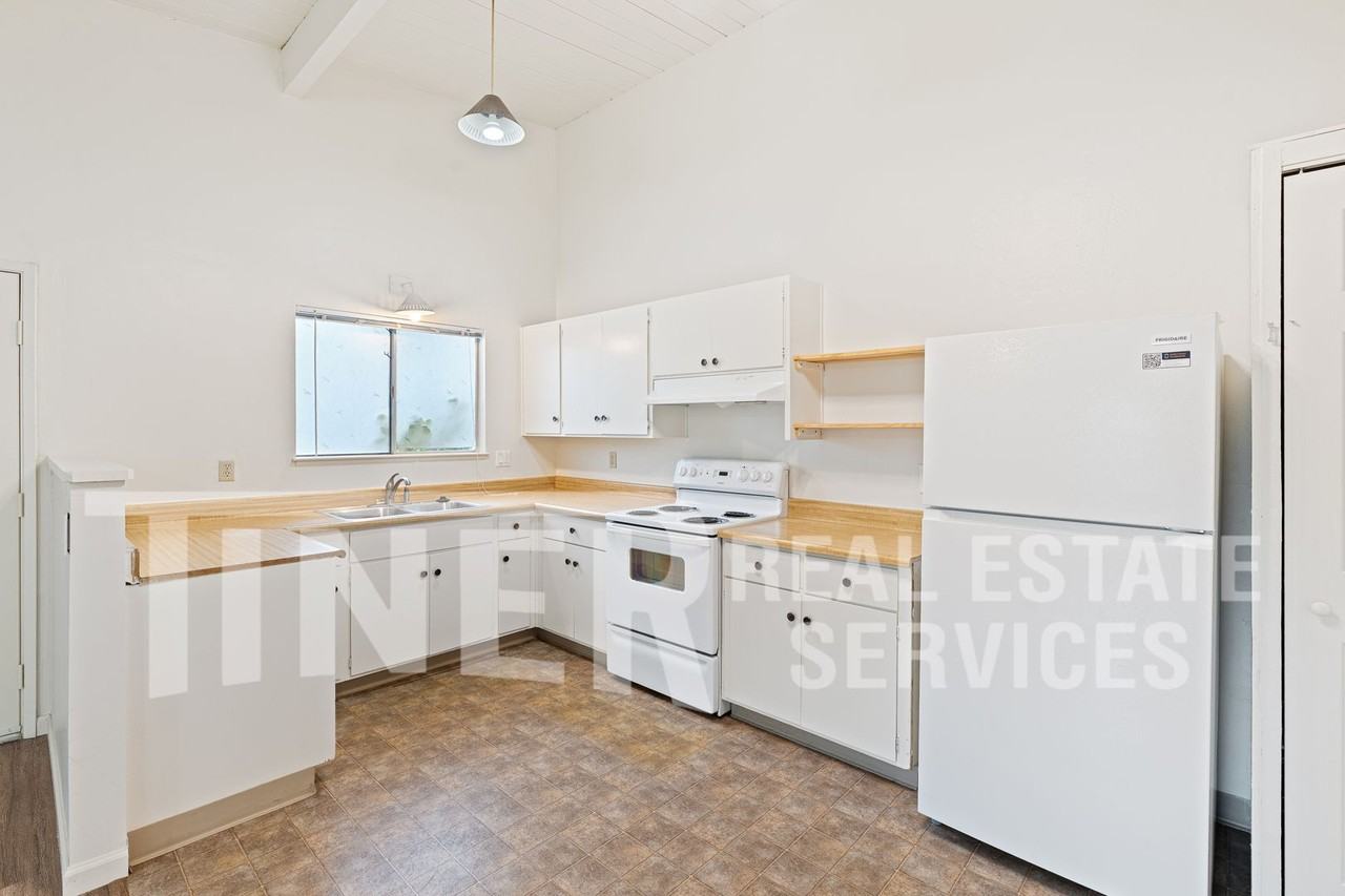 1630 Cindy Cir - Photo 7 of 14