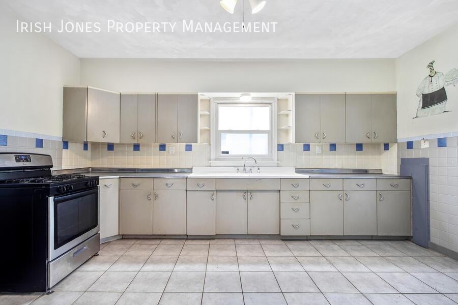 1784 William St #1 - Photo 3 of 13