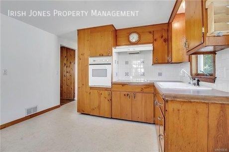 17 Houston St - Photo 5 of 13