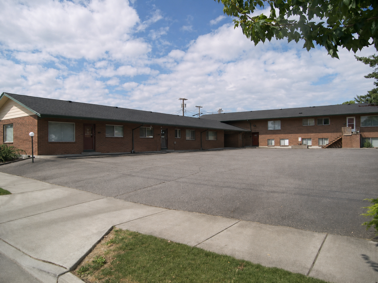 200 Grover Street - Photo 3 of 19