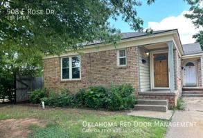 featured image of 908 E Rose Dr