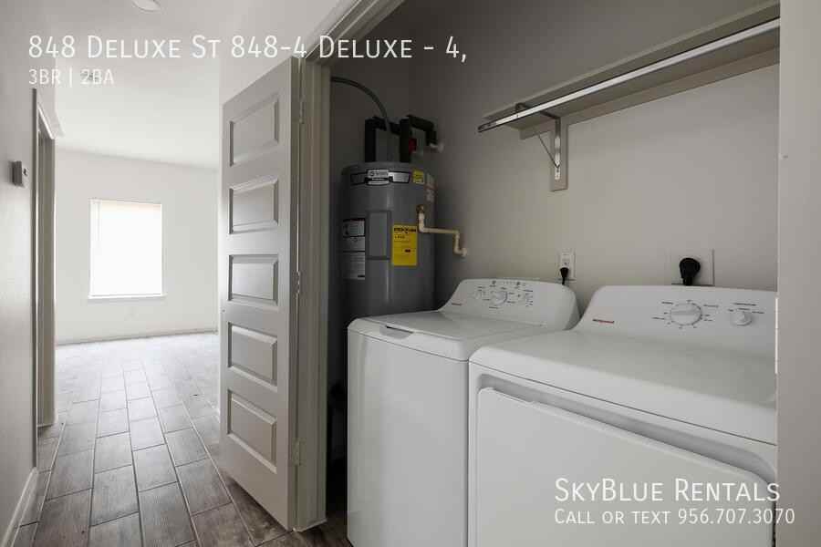 848 Deluxe St #4 - Photo 4 of 16