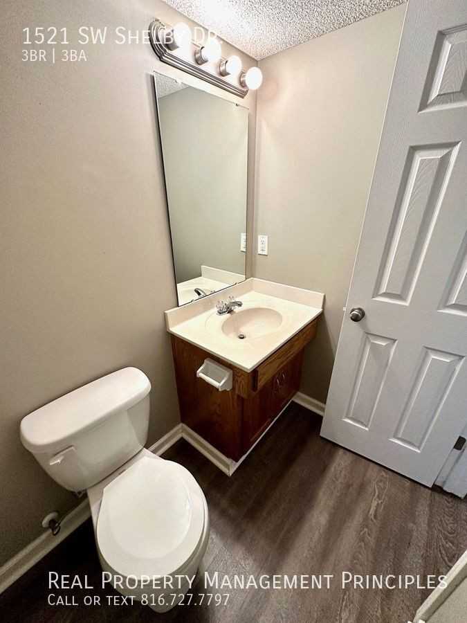1521 Sw Shelby Dr - Photo 5 of 17