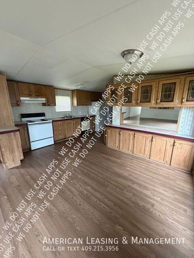 102 Hornet Ln - Photo 3 of 8
