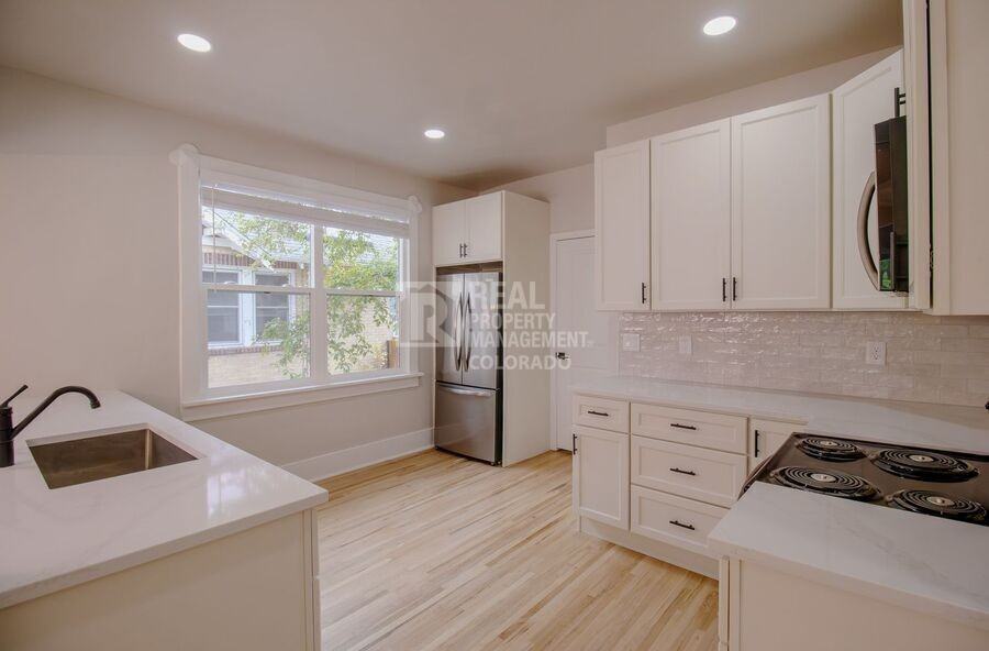 1415 Raleigh St #A - Photo 7 of 36