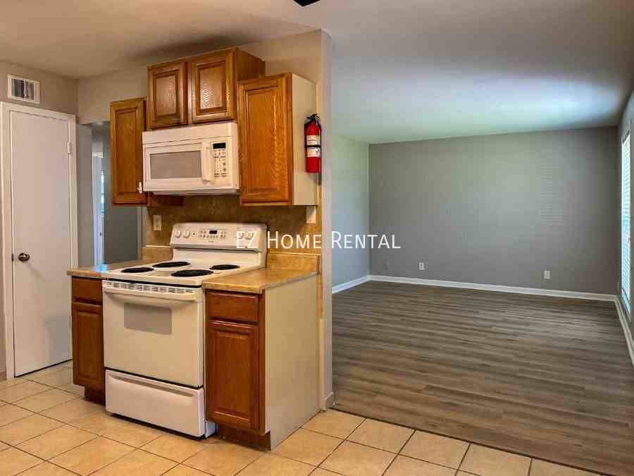 2102 5th Ave N - Photo 3 of 17