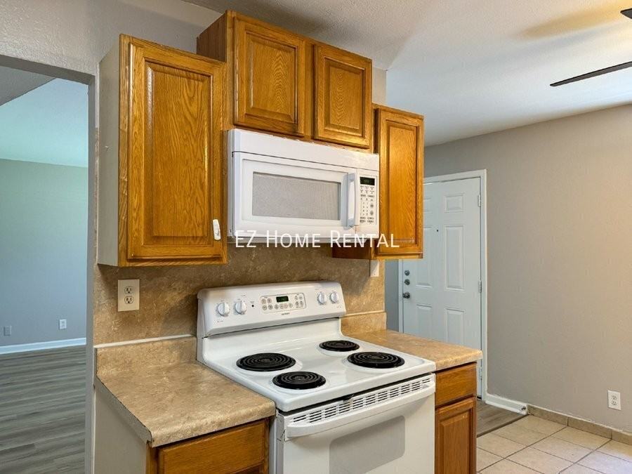 2102 5th Ave N - Photo 4 of 17