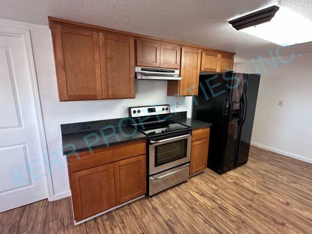 343 Nw Zobrist St - Photo 5 of 21