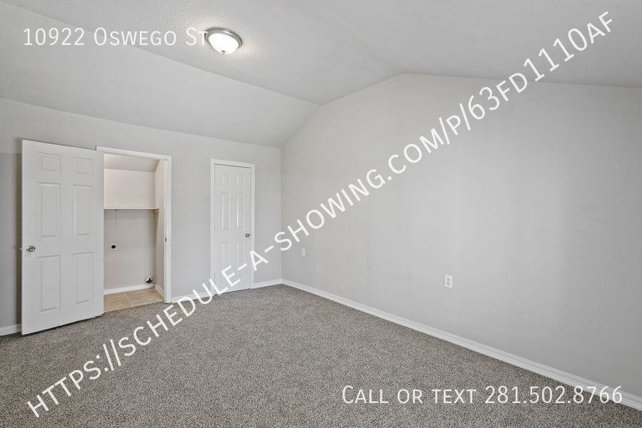 10922 Oswego St - Photo 6 of 11