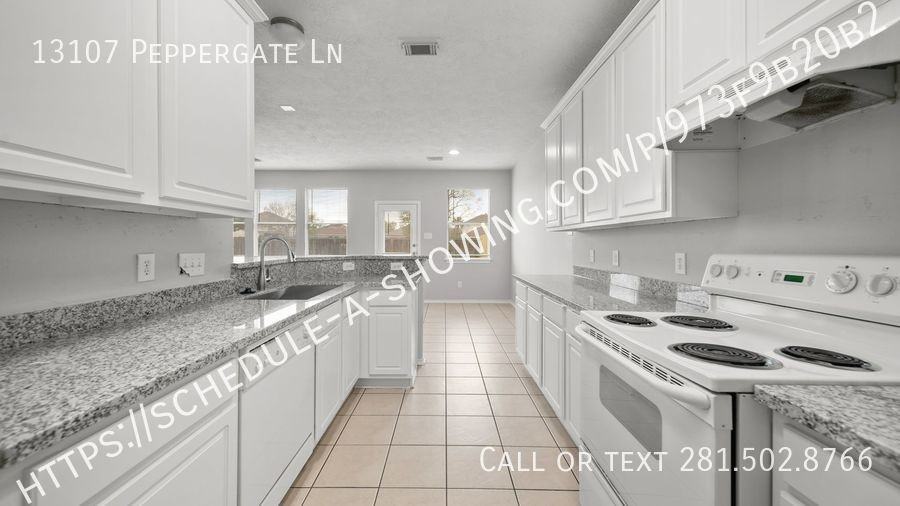 13107 Peppergate Ln - Photo 3 of 14