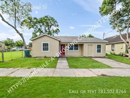 featured image of 419 W Cleveland St