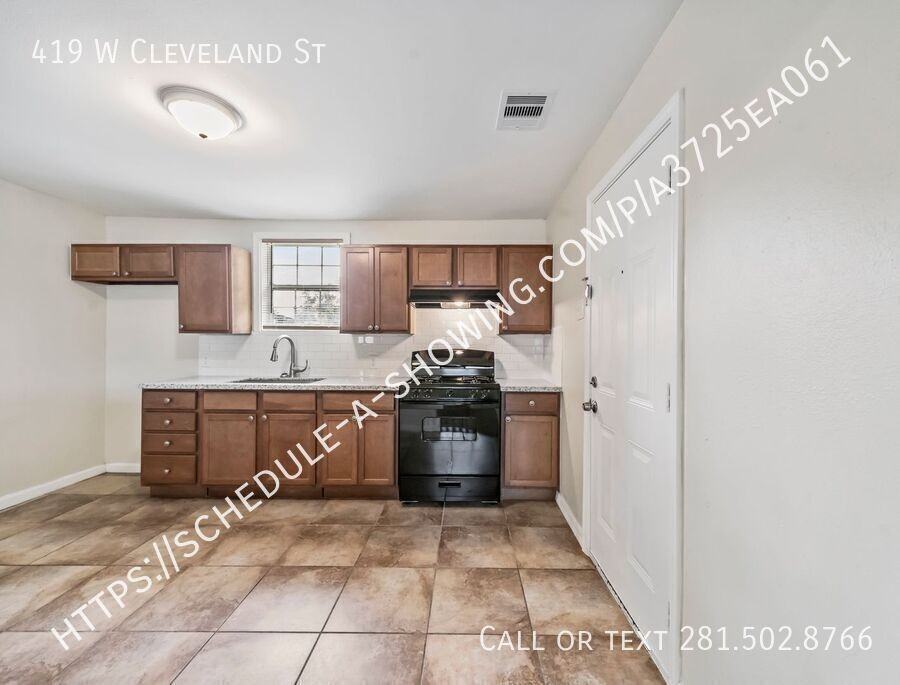 419 W Cleveland St - Photo 6 of 16