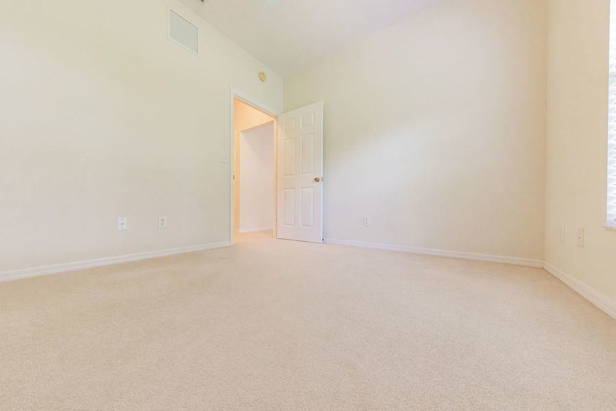 1203 Eagle Pond Dr - Photo 5 of 14