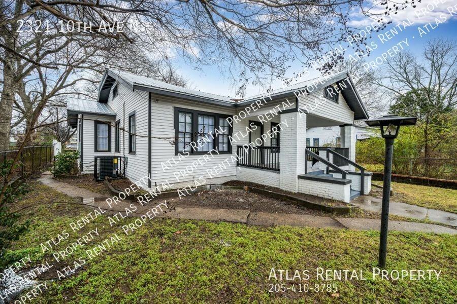 2321 10th Ave N - Photo 2 of 28