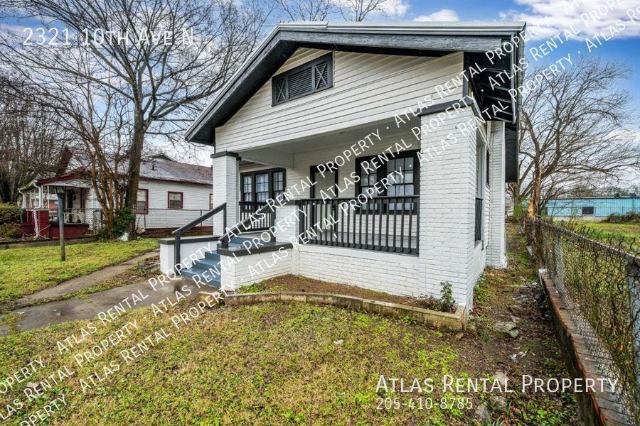 2321 10th Ave N - Photo 3 of 28