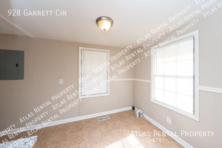 928 Garrett Cir - Photo 7 of 15