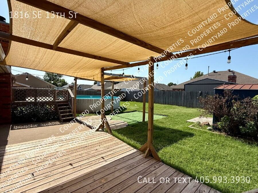 1816 Se 13th St - Photo 2 of 23