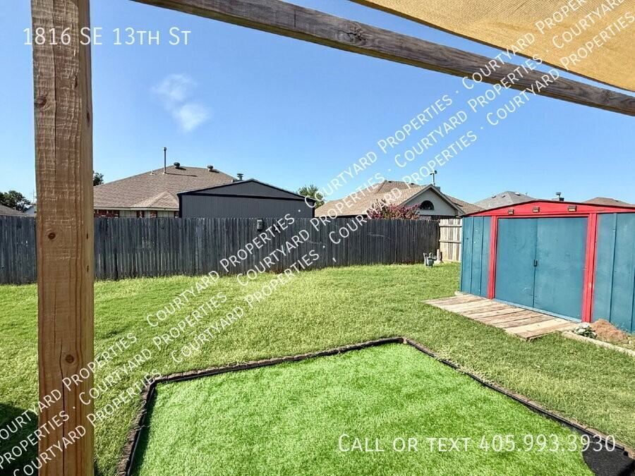 1816 Se 13th St - Photo 3 of 23