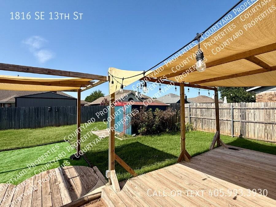 1816 Se 13th St - Photo 5 of 23
