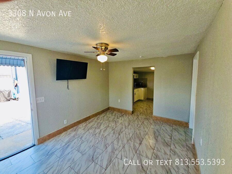 3308 N Avon Ave - Photo 7 of 24