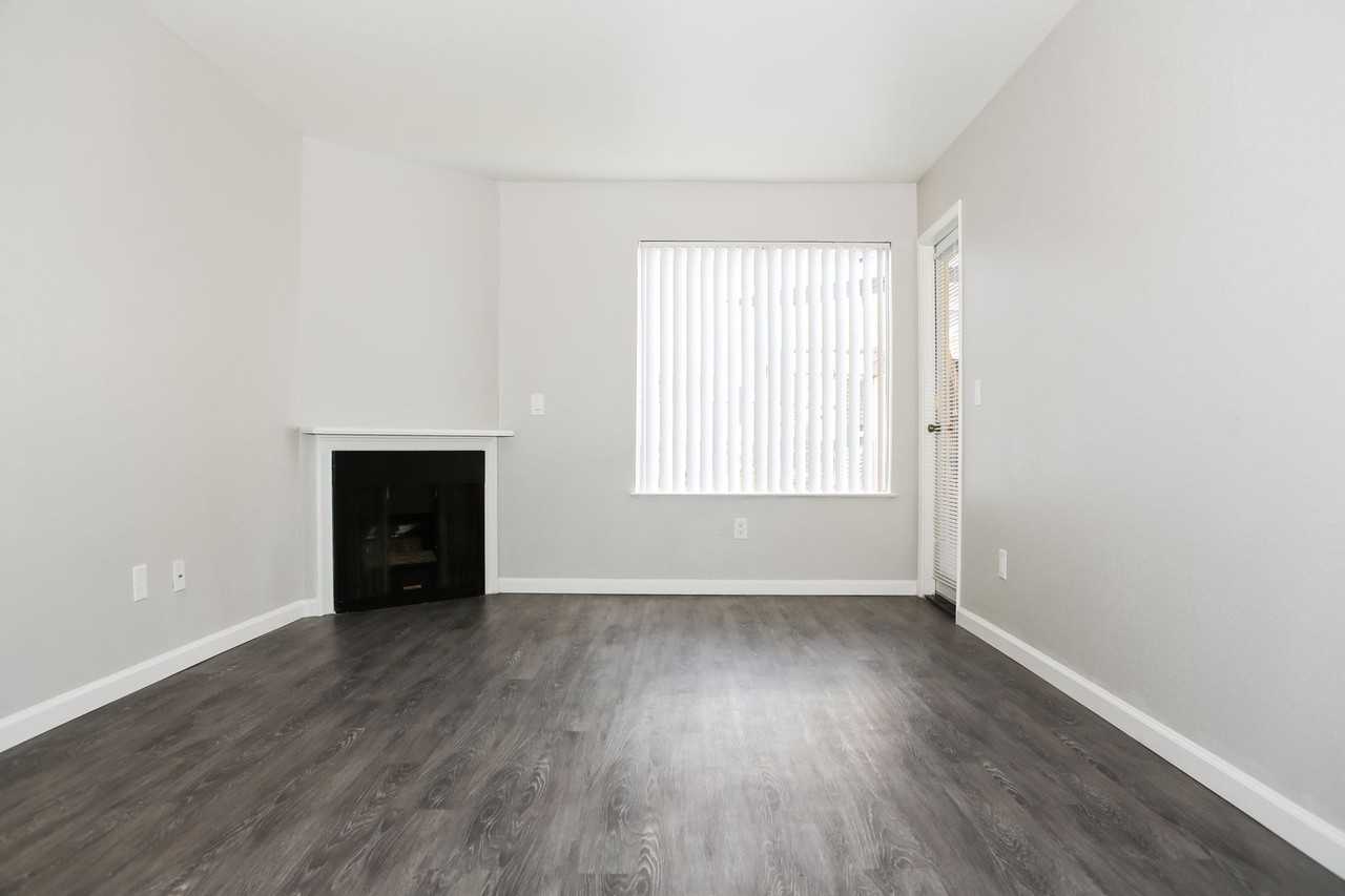 Sierra Ridge Apartments - Photo 3 of 28