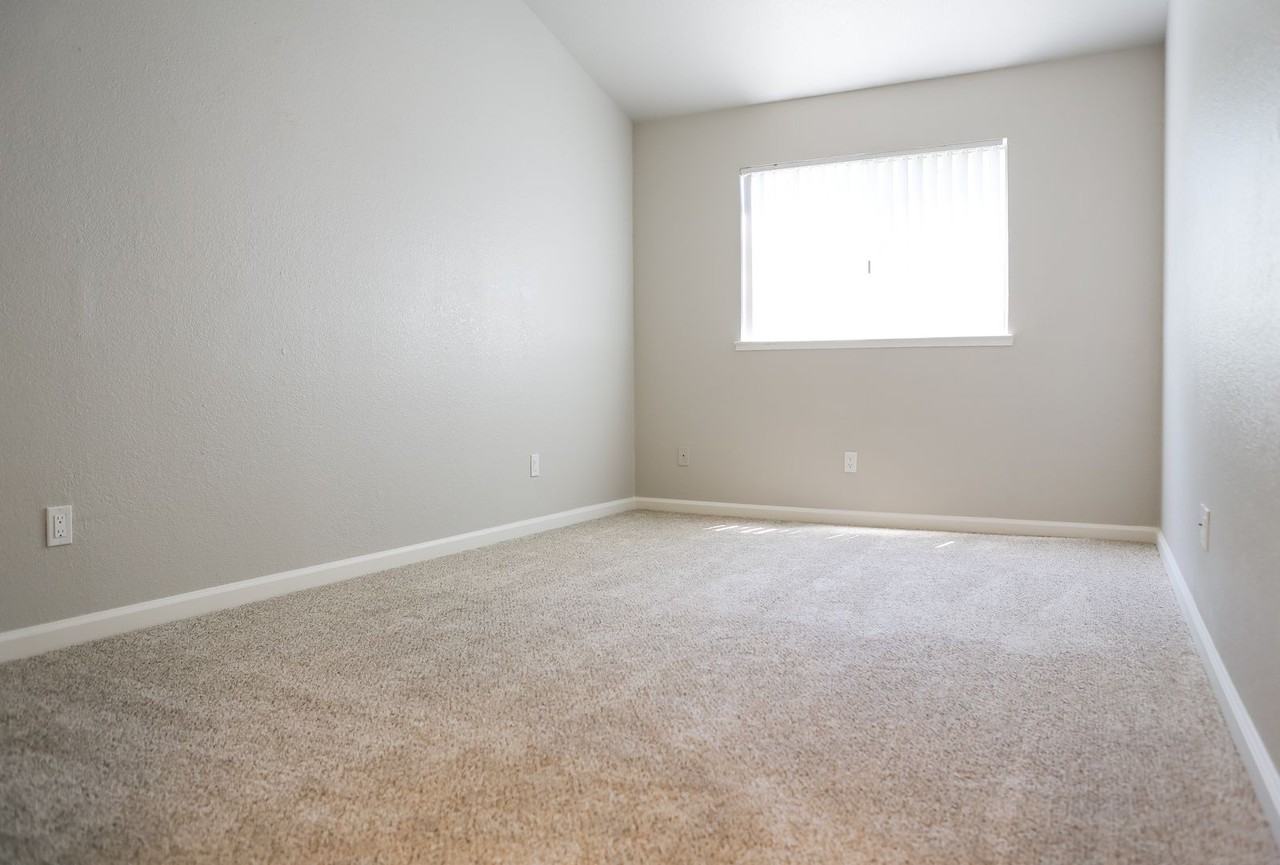 Sierra Ridge Apartments - Photo 5 of 28