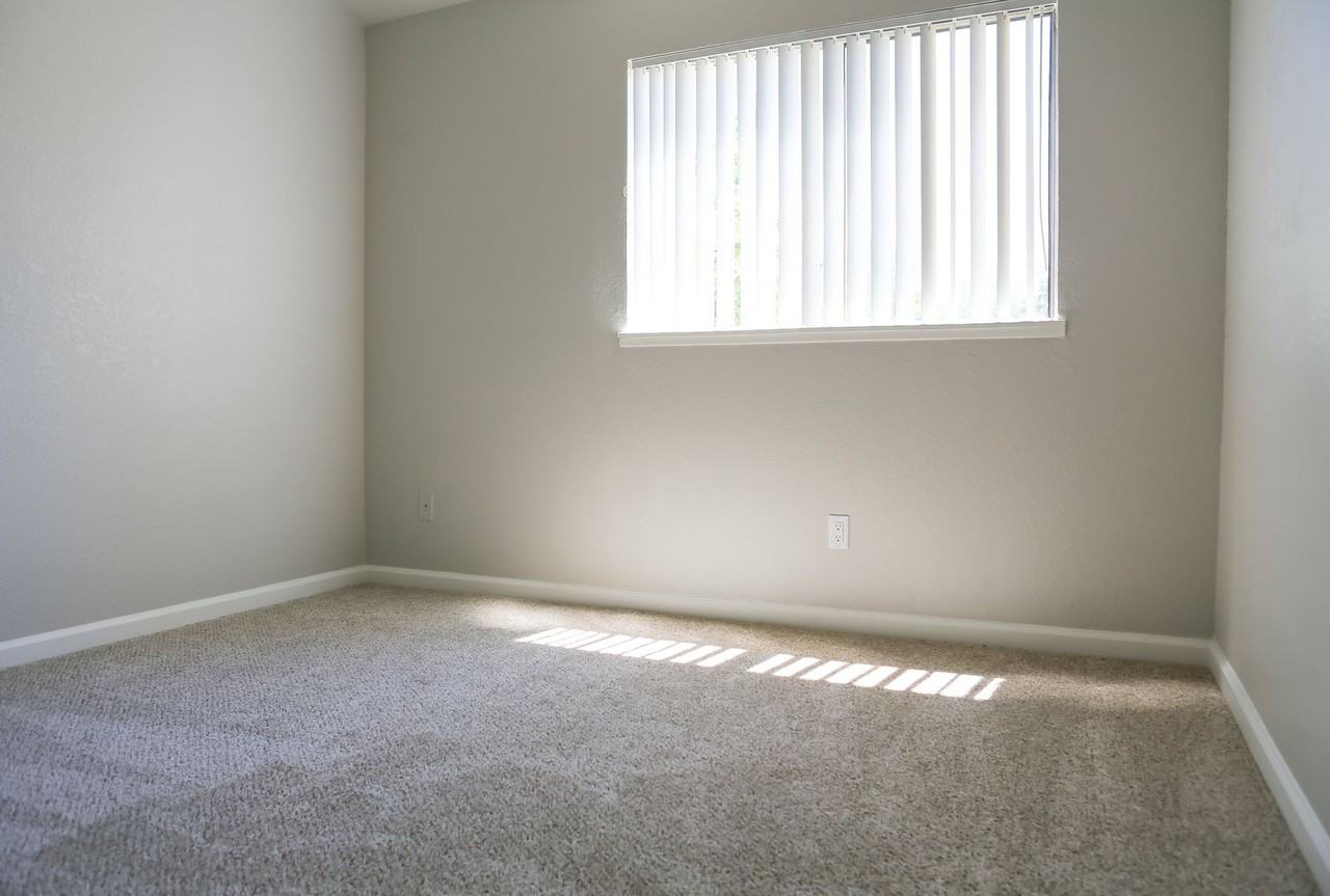 Sierra Ridge Apartments - Photo 7 of 28
