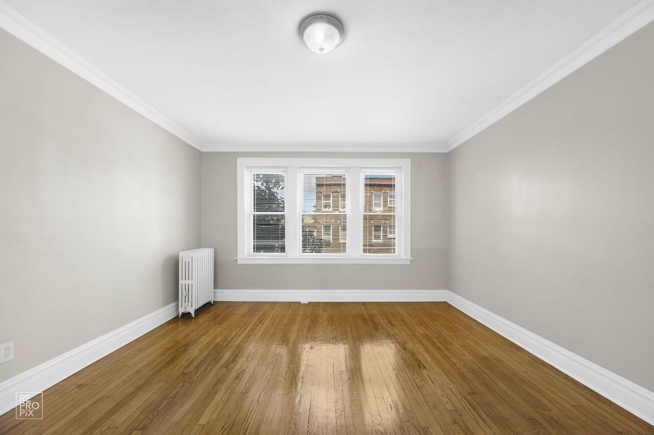 1900 S 51st Ave - 5105 W 19th St - #2 - Photo 3 of 10