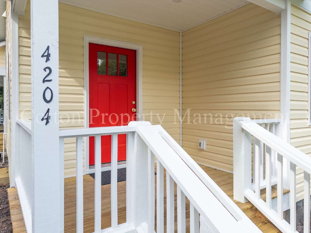 4204 Wrightsville Ave - Photo 3 of 31