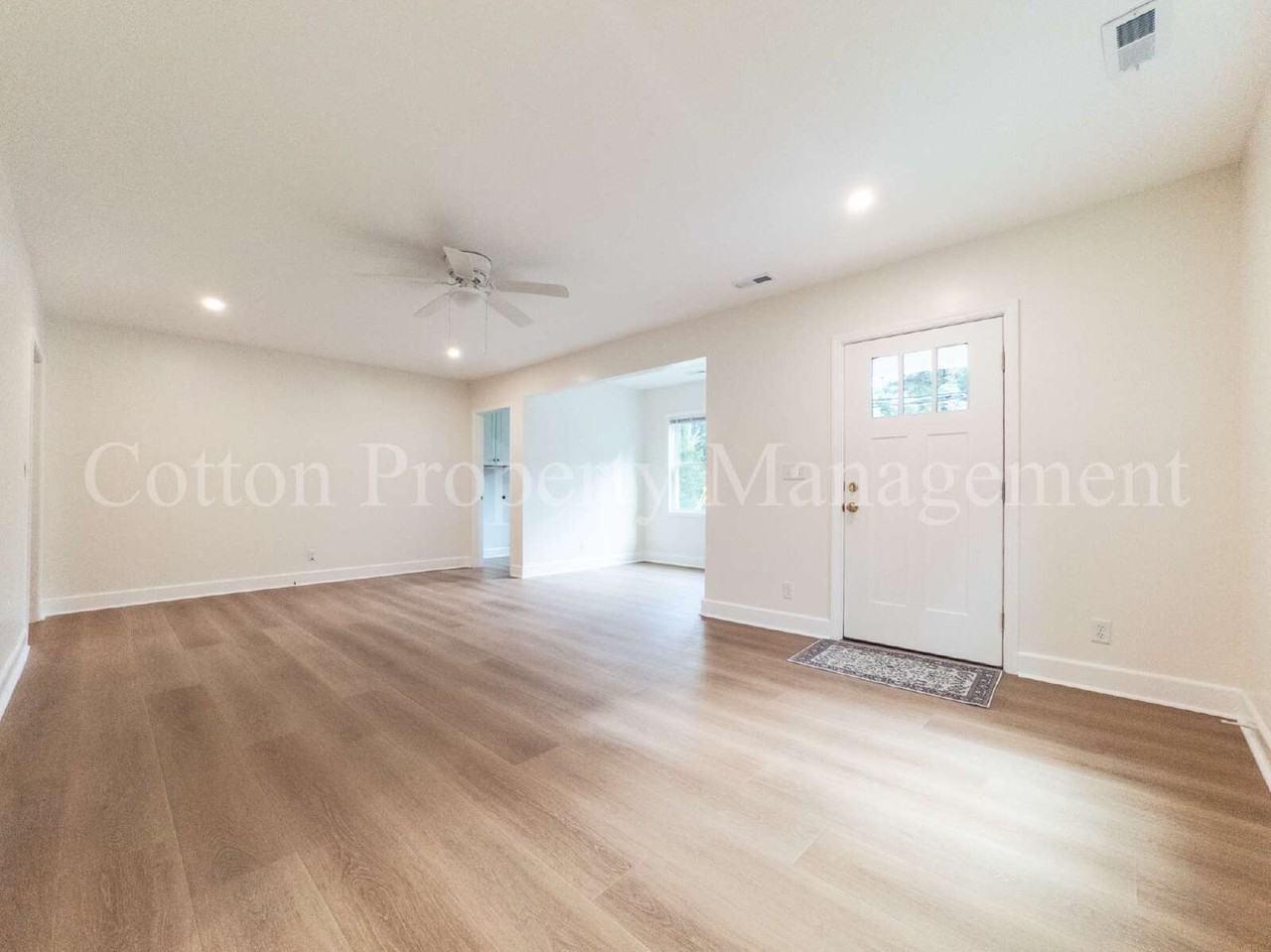 4204 Wrightsville Ave - Photo 4 of 31