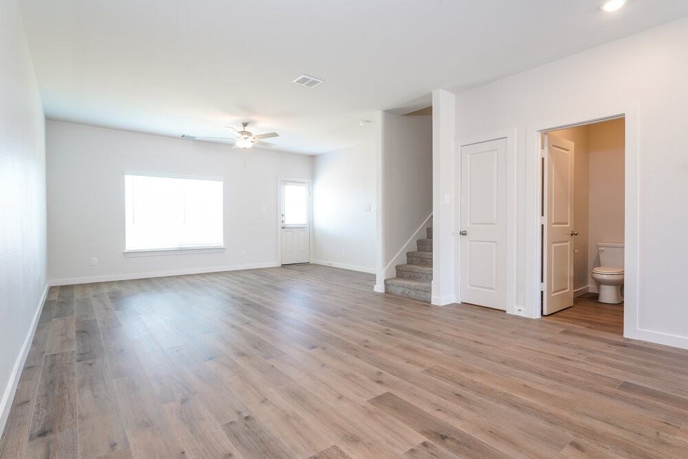 1545 Harvester Dr - Photo 7 of 17