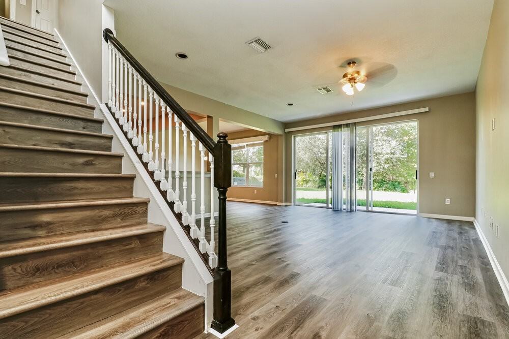 13945 Crater Cir - Photo 4 of 17