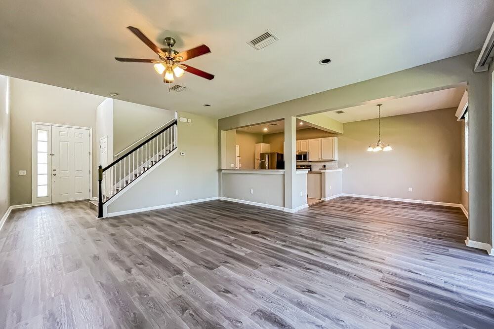 13945 Crater Cir - Photo 5 of 17