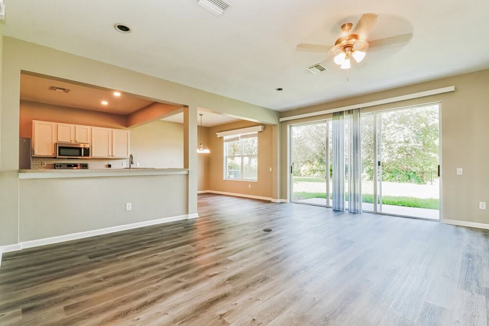 13945 Crater Cir - Photo 6 of 17