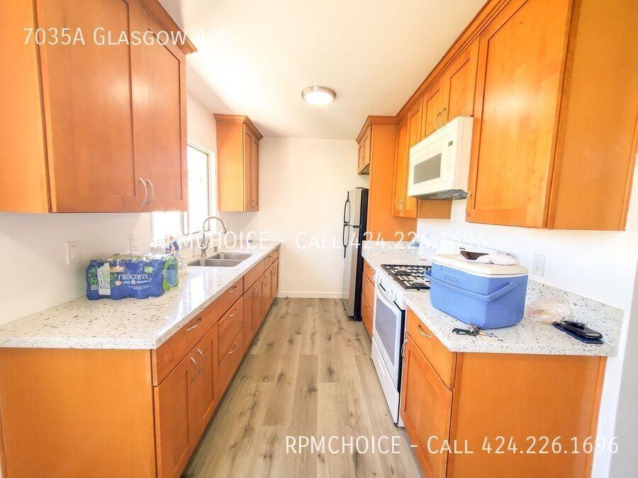 7035A Glasgow Ave - Photo 2 of 16