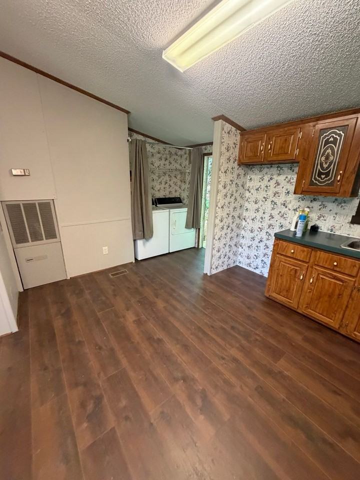 214 Crooked Fork Ln - Photo 3 of 8