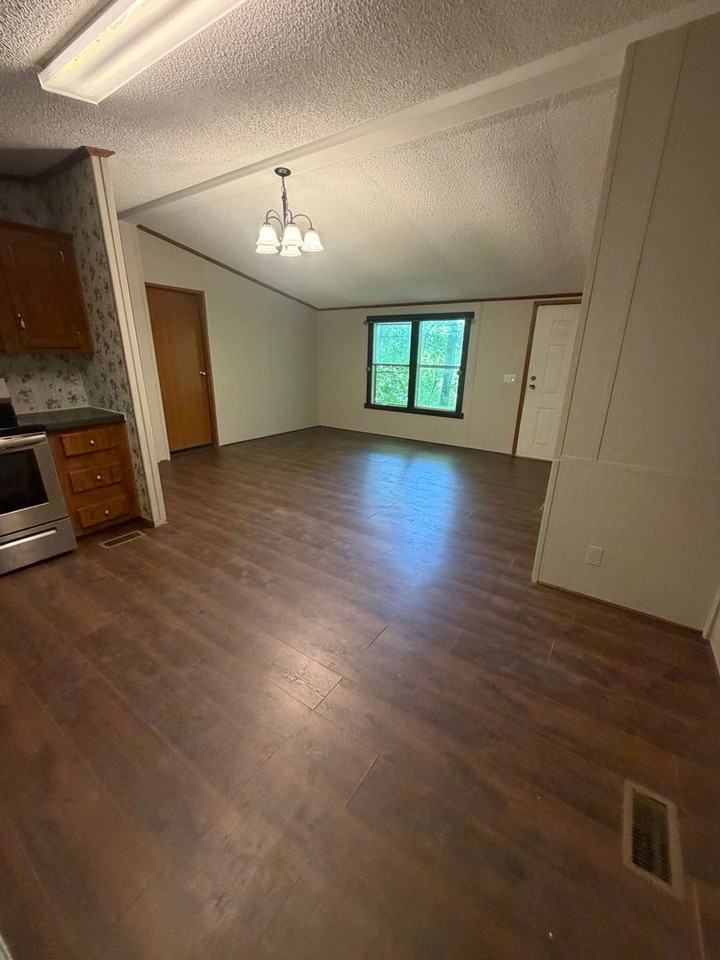 214 Crooked Fork Ln - Photo 7 of 8