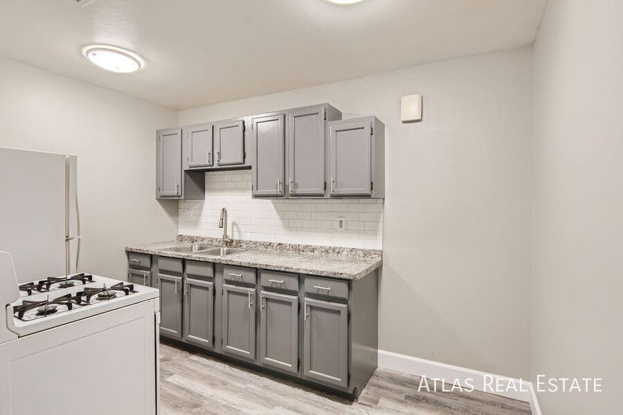311 May Dr - Photo 2 of 19