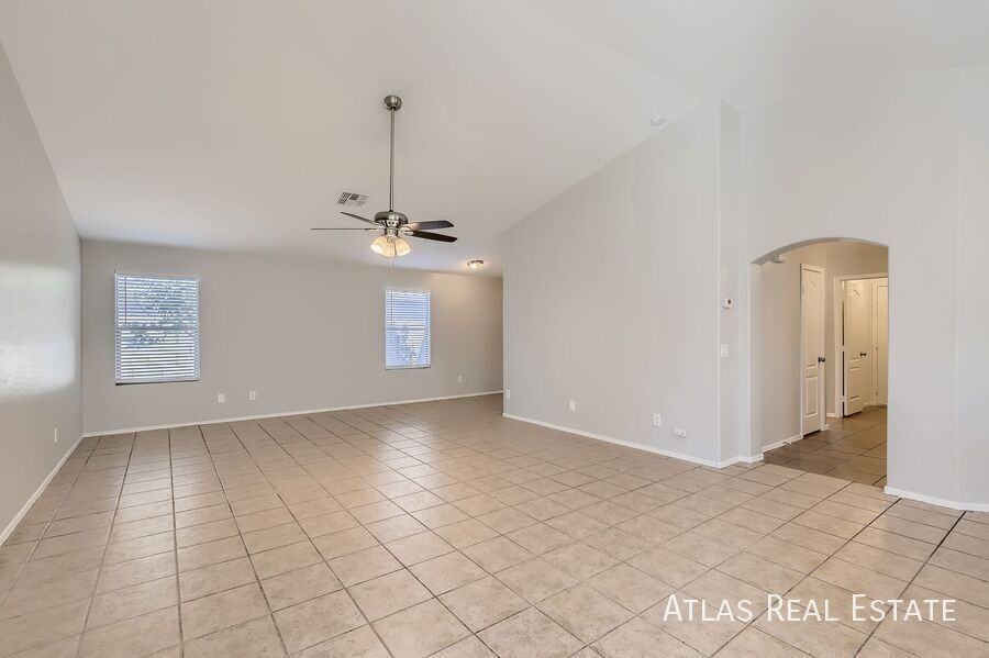 13917 W Country Gables Dr - Photo 5 of 18