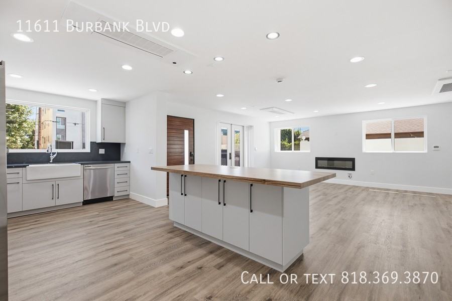 11611 Burbank Blvd - Photo 7 of 27