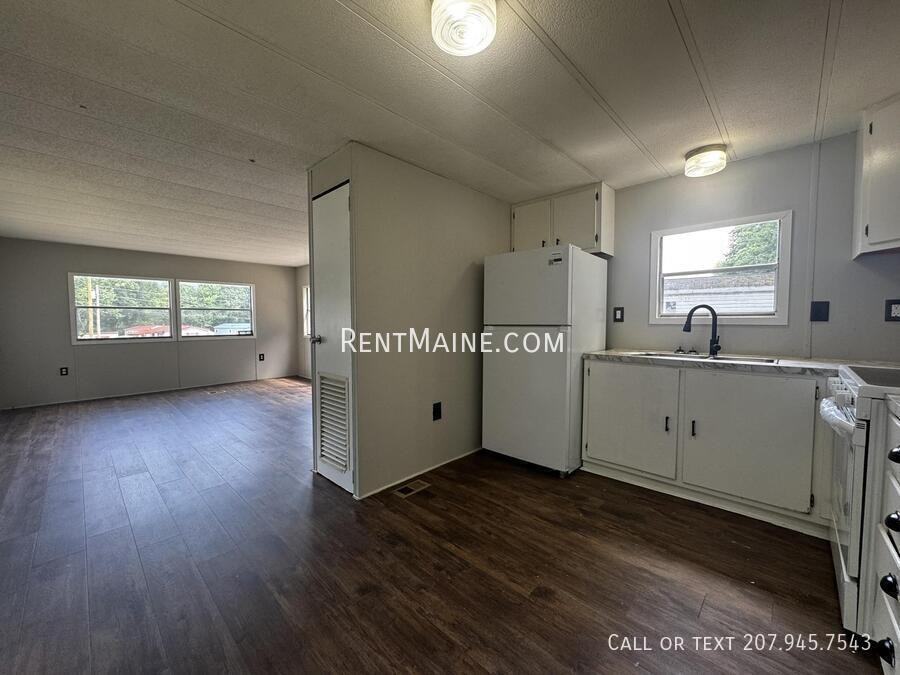 670 Benton Ave #16 - Photo 2 of 11