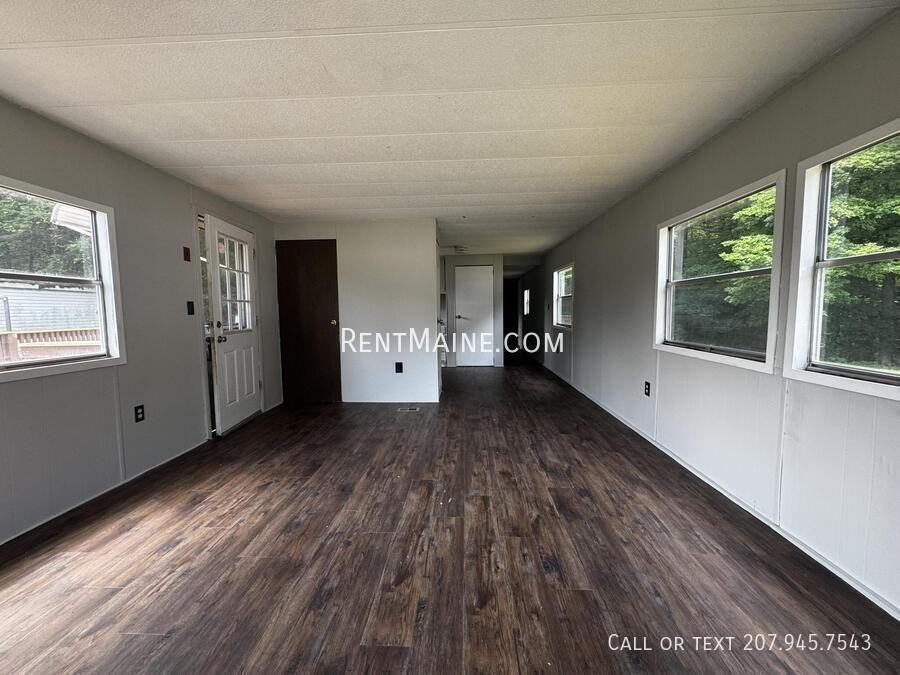 670 Benton Ave #16 - Photo 3 of 11