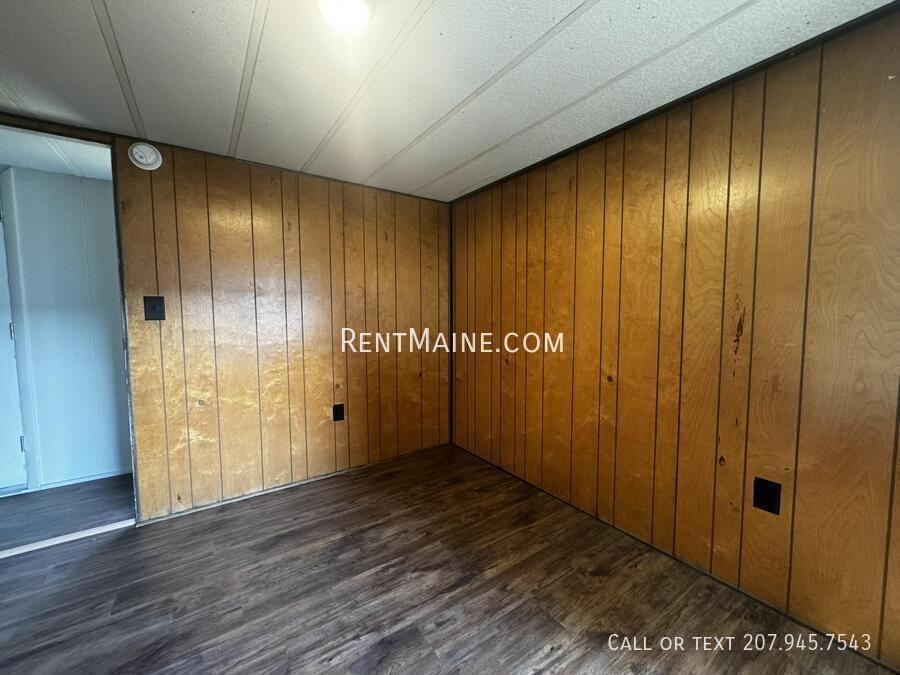 670 Benton Ave #16 - Photo 6 of 11