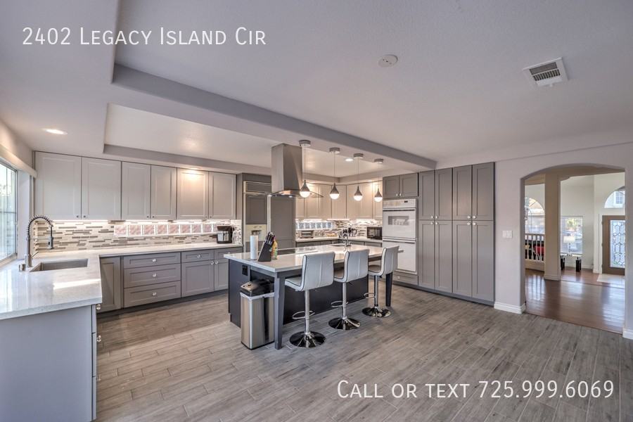 2402 Legacy Island Cir - Photo 7 of 50