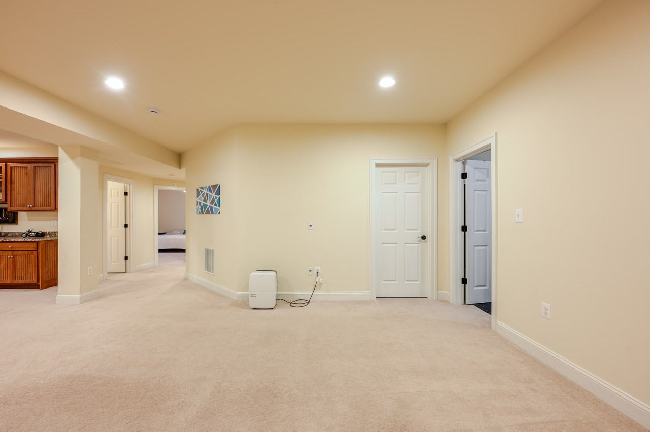 8500 Wedderburn Station Dr - Photo 7 of 50