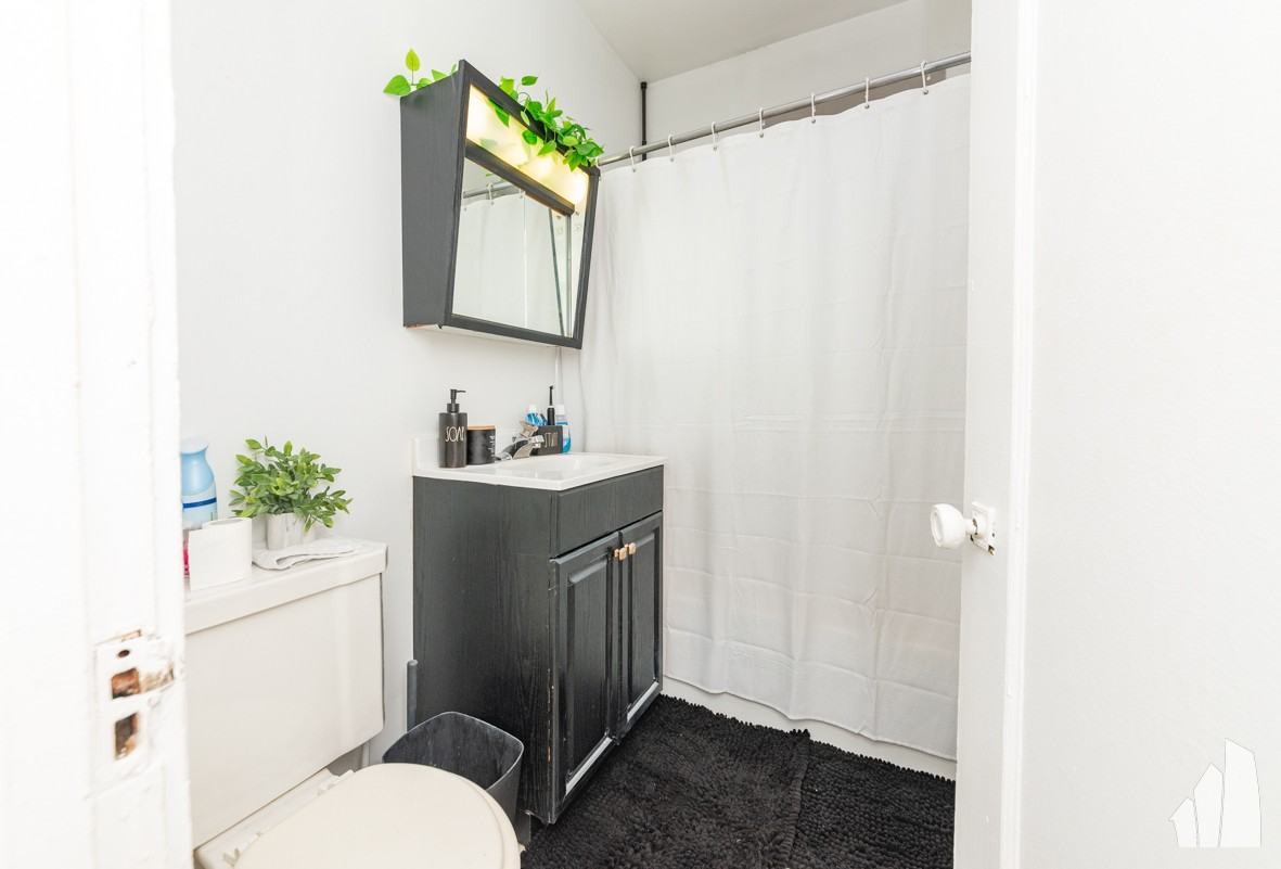 3024 N Halsted St #28-1C - Photo 7 of 8